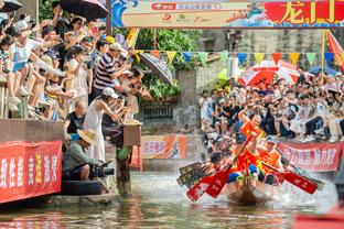 硬起来了！曾繁日10投8中得16分10板3助 正负值为+23